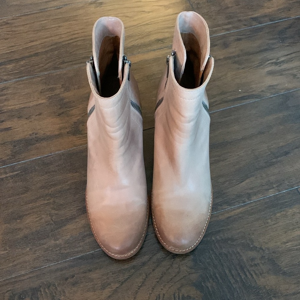 ✨Frye Tan/wood-rose Leather Ankle Boots double zipper - Picture 8 of 8